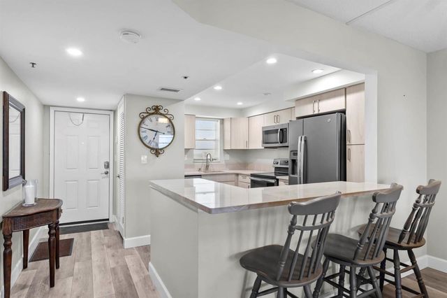3150 W Rolling Hills Circle 704, Davie, FL 33328