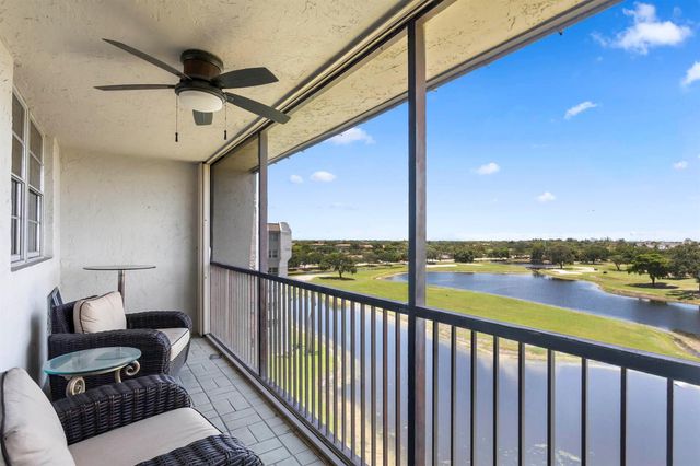 3150 W Rolling Hills Circle 704, Davie, FL 33328
