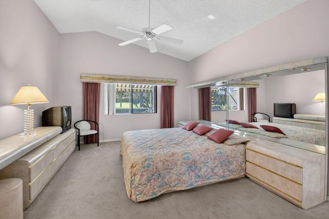 7876 Glen Garry Lane, Delray Beach, FL 33446