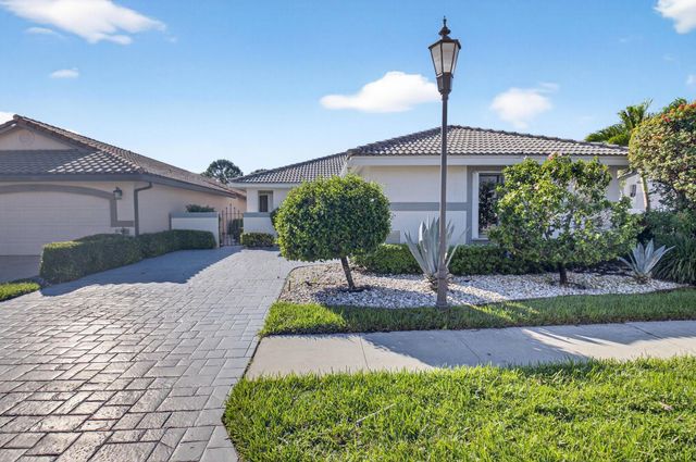 7876 Glen Garry Lane, Delray Beach, FL 33446