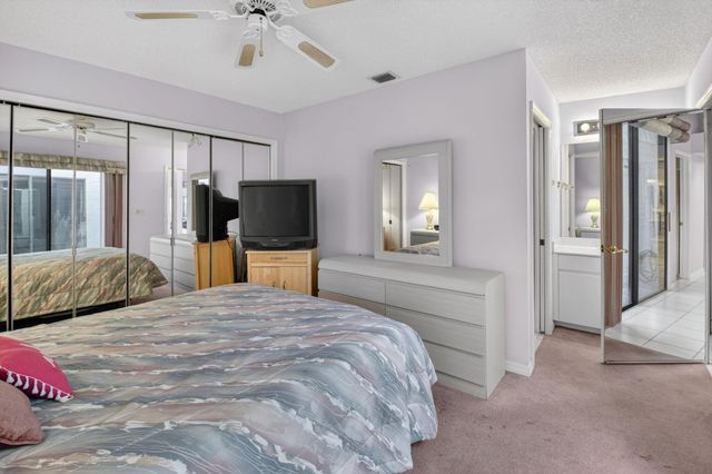 7876 Glen Garry Lane, Delray Beach, FL 33446