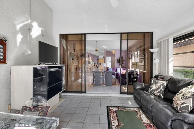 7876 Glen Garry Lane, Delray Beach, FL 33446