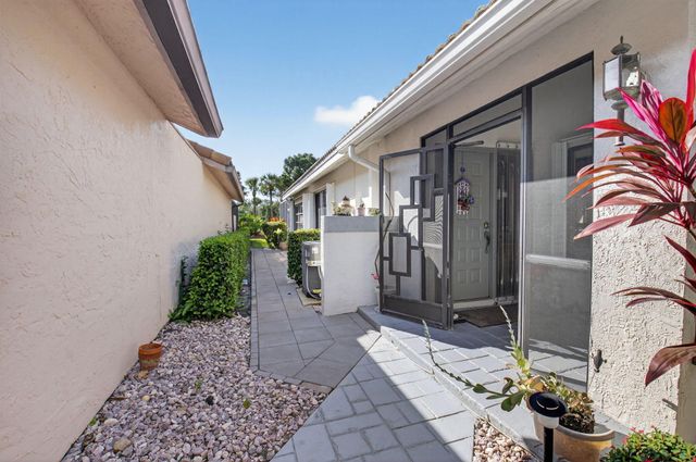 7876 Glen Garry Lane, Delray Beach, FL 33446