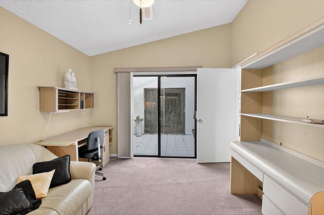 7876 Glen Garry Lane, Delray Beach, FL 33446