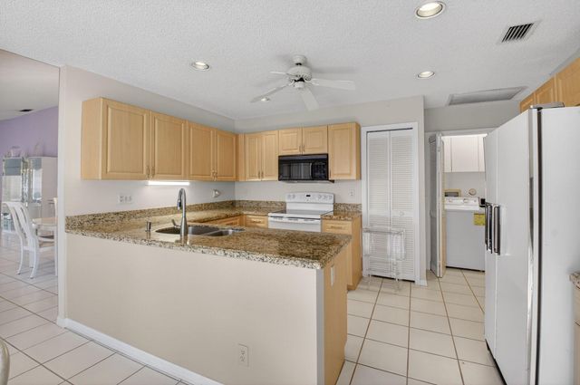 7876 Glen Garry Lane, Delray Beach, FL 33446