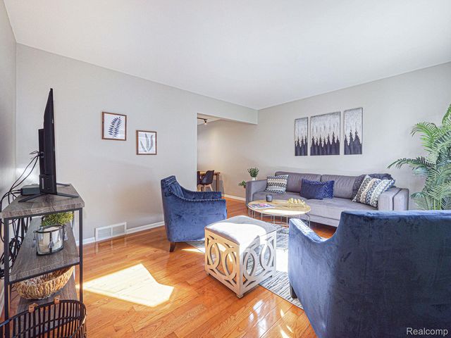 421 S 7TH Street 2, Ann Arbor, MI 48103