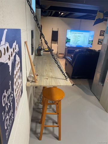 421 S 7TH Street 2, Ann Arbor, MI 48103