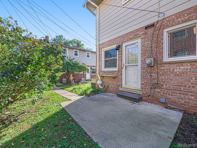 421 S 7TH Street 2, Ann Arbor, MI 48103