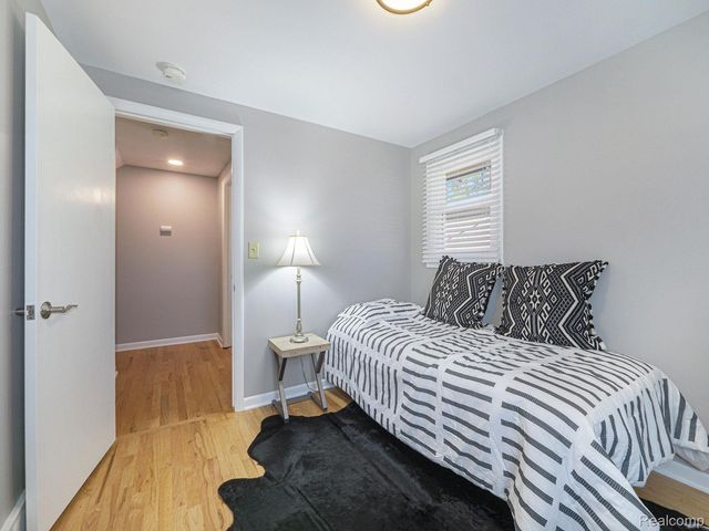 421 S 7TH Street 2, Ann Arbor, MI 48103