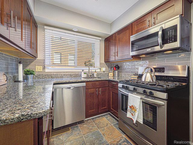 421 S 7TH Street 2, Ann Arbor, MI 48103