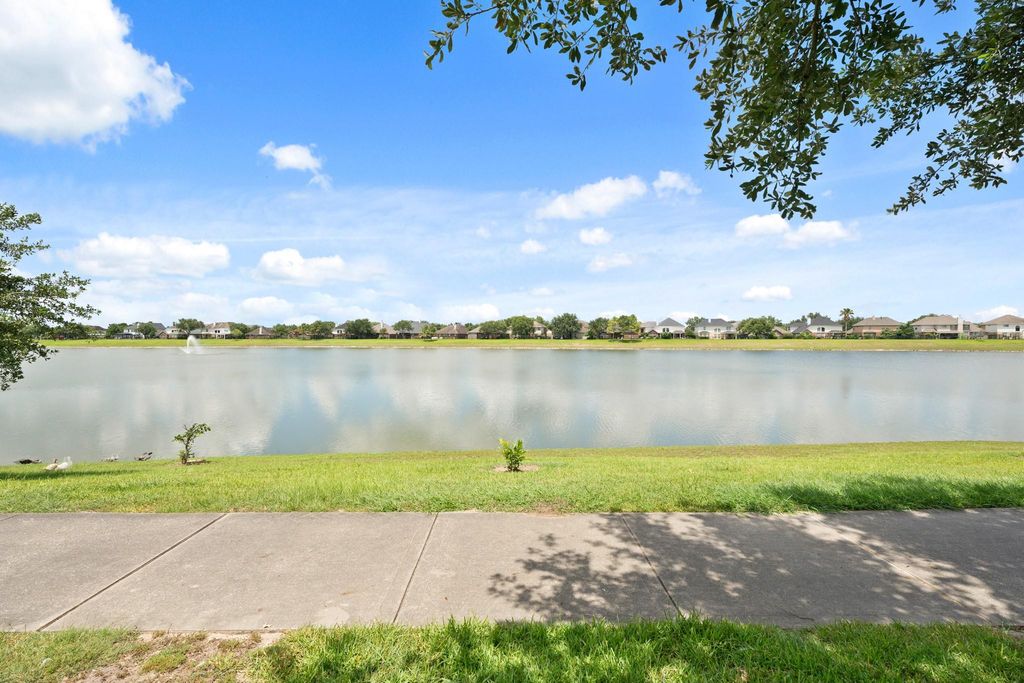 2280 Longspur Lane, League City, TX 77573