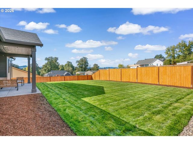 851 W Washington St, Carlton, OR 97111