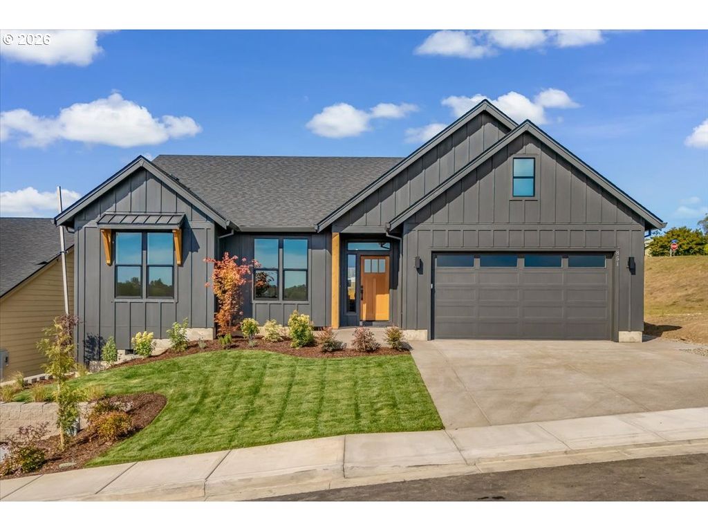 851 W Washington St, Carlton, OR 97111