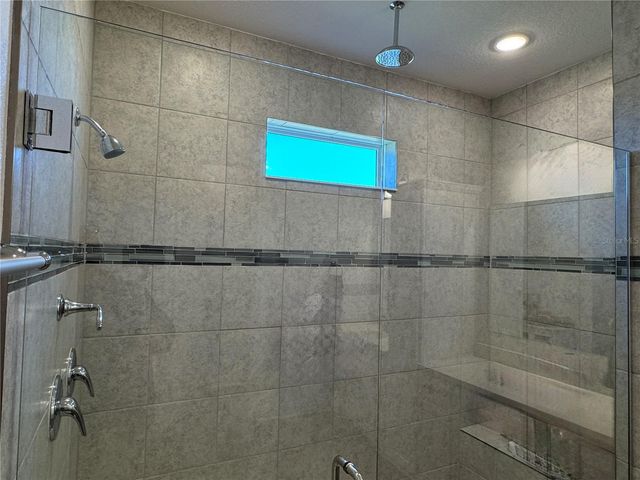 10190 DOLPHIN GULL CIRCLE, Thonotosassa, FL 33592