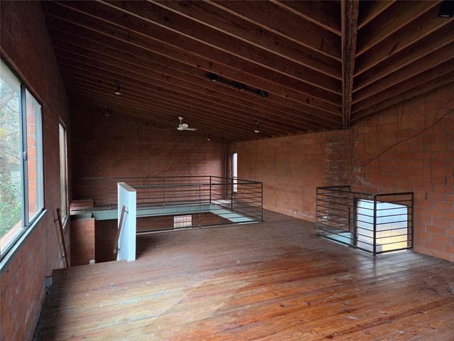 221 Emerson Street, Houston, TX 77006