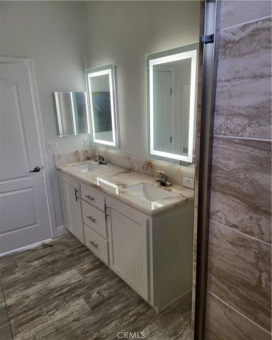 21500 Lassen 122, Chatsworth, CA 91311
