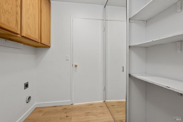 319 Algiers Ct, Santa Rosa, CA 95409