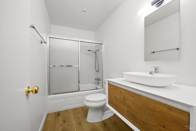 319 Algiers Ct, Santa Rosa, CA 95409