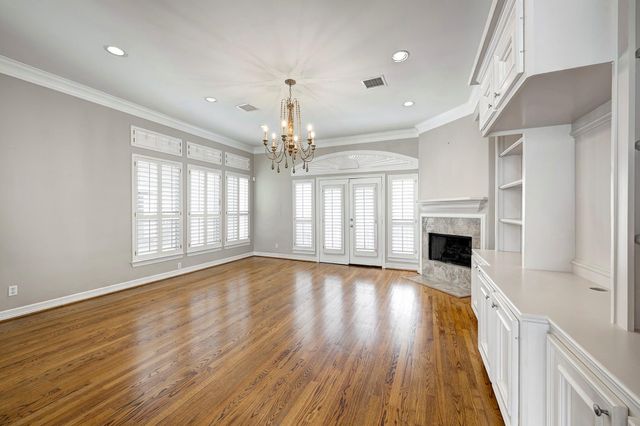 3318 W Dallas Street, Houston, TX 77019