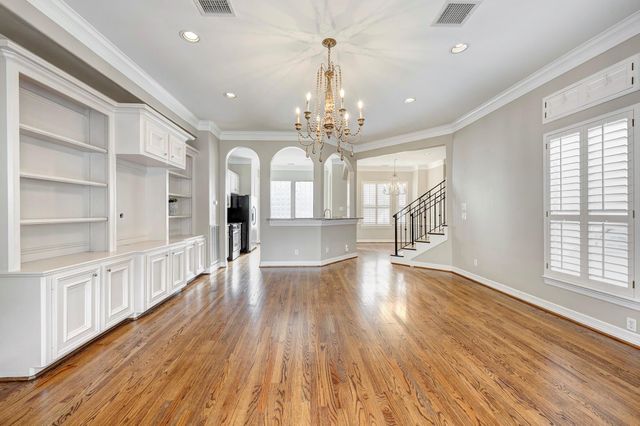 3318 W Dallas Street, Houston, TX 77019