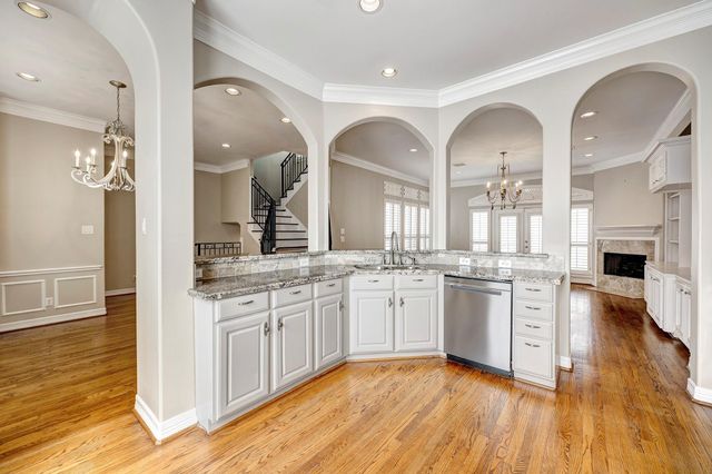 3318 W Dallas Street, Houston, TX 77019