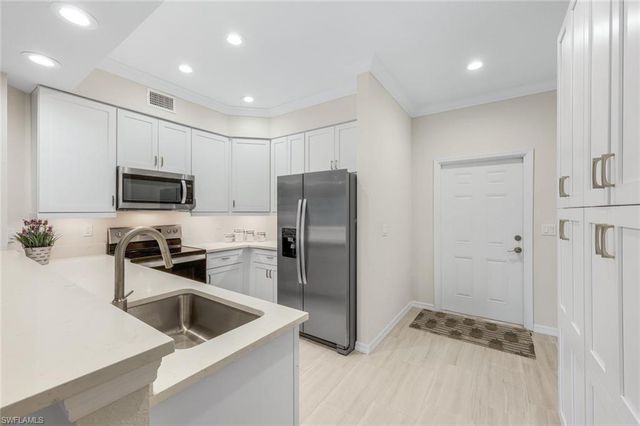 1137 Winding Pines CIR 106, Cape Coral, FL 33909