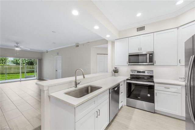 1137 Winding Pines CIR 106, Cape Coral, FL 33909