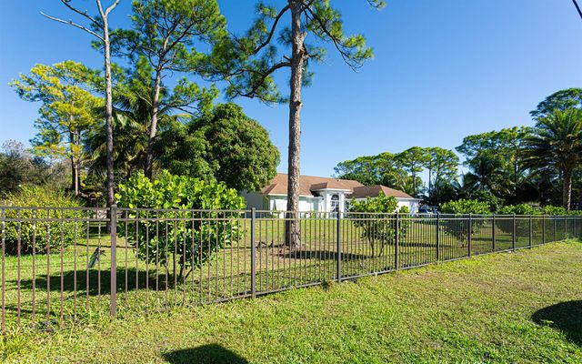 8895 Palomino Drive, Lake Worth, FL 33467