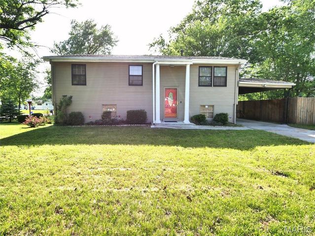 9601 Lifford Court, St Louis, MO 63136