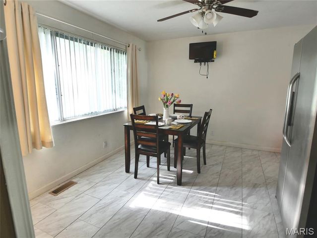 9601 Lifford Court, St Louis, MO 63136