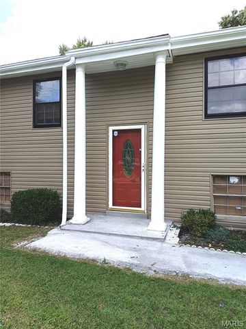 9601 Lifford Court, St Louis, MO 63136
