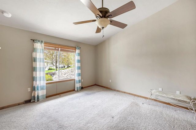 1241 PRAIRIE FALCON TRAIL, Green Bay, WI 54313