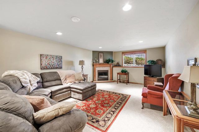 1241 PRAIRIE FALCON TRAIL, Green Bay, WI 54313