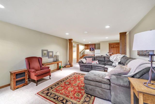 1241 PRAIRIE FALCON TRAIL, Green Bay, WI 54313