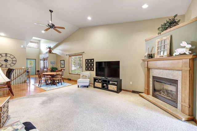 1241 PRAIRIE FALCON TRAIL, Green Bay, WI 54313