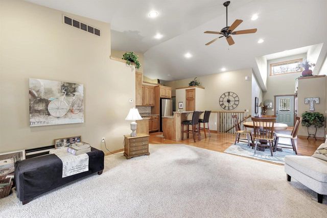 1241 PRAIRIE FALCON TRAIL, Green Bay, WI 54313