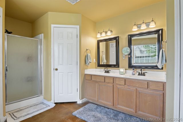 12712 E 89th Street, Owasso, OK 74055