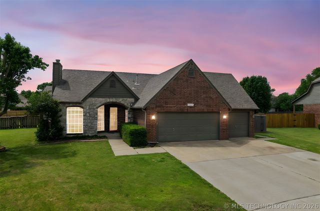 12712 E 89th Street, Owasso, OK 74055
