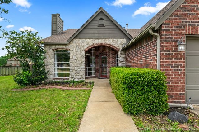 12712 E 89th Street, Owasso, OK 74055