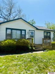 5419 Oldham Street, Lincoln, NE 68506