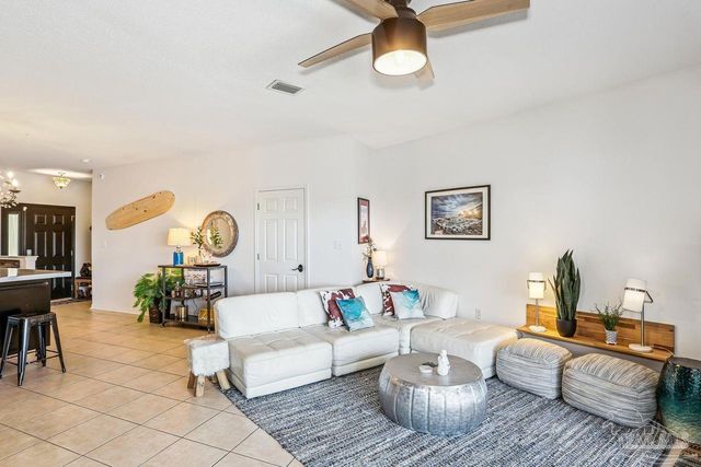 7222 Majestic Blvd, Navarre, FL 32566