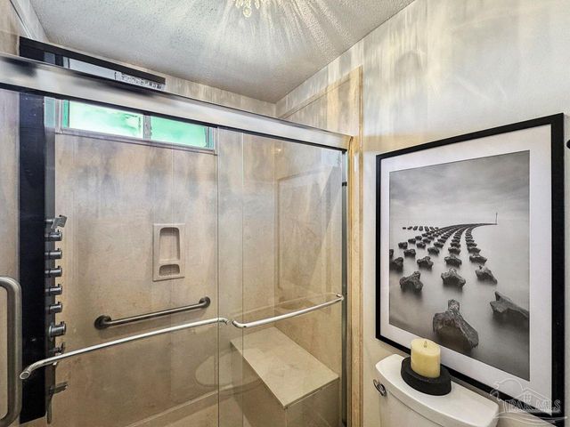 7222 Majestic Blvd, Navarre, FL 32566