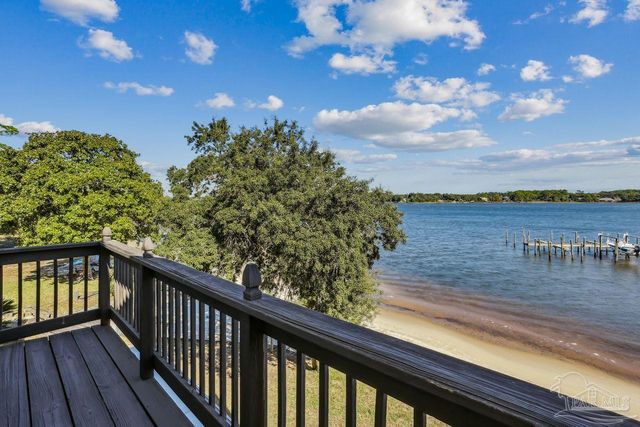 7222 Majestic Blvd, Navarre, FL 32566