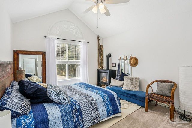 7222 Majestic Blvd, Navarre, FL 32566