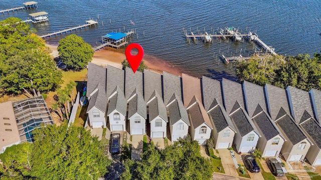 7222 Majestic Blvd, Navarre, FL 32566