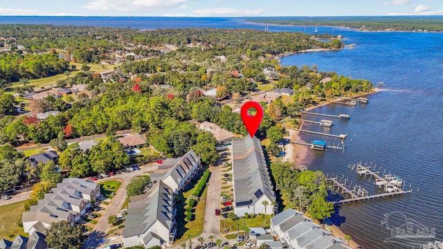 7222 Majestic Blvd, Navarre, FL 32566