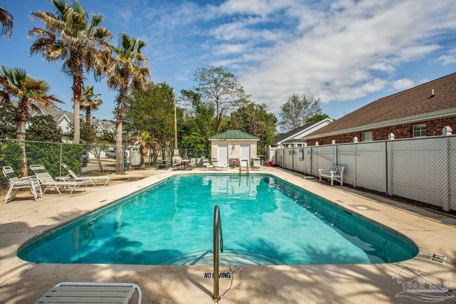 7222 Majestic Blvd, Navarre, FL 32566