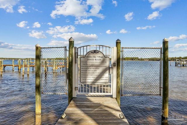 7222 Majestic Blvd, Navarre, FL 32566