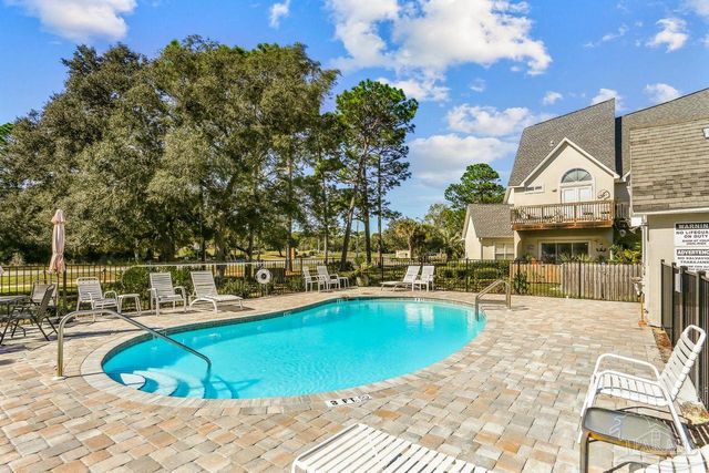 7222 Majestic Blvd, Navarre, FL 32566