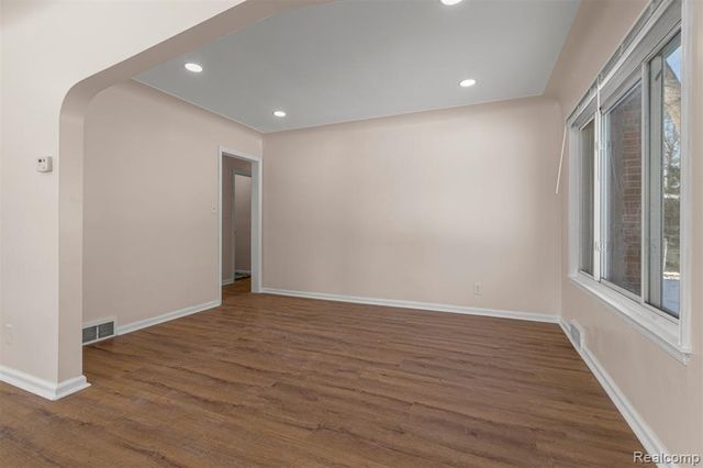 7801 Appoline Street, Dearborn, MI 48126